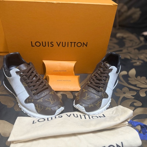 Louis Vuitton Men\'s Monogram Brown and White Sneakers